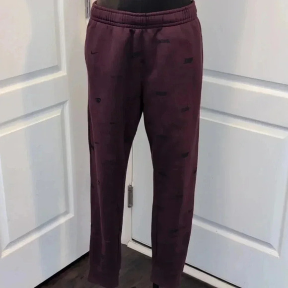 Nike Club+ AOP Basketball Pullover Hoodie and sweatpant set - Picture 10 of 12